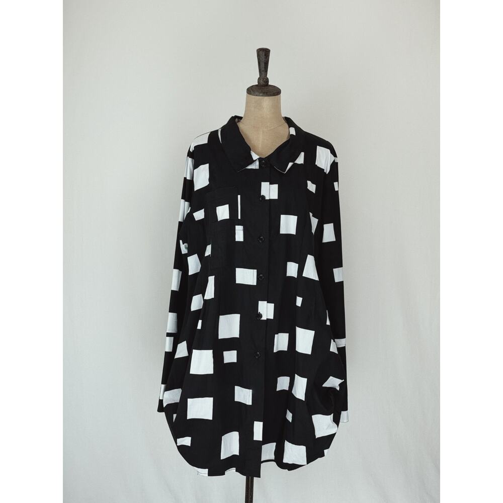 COMFY USA Geometric Black White Tunic Top STUNNING ON 2X #0066
